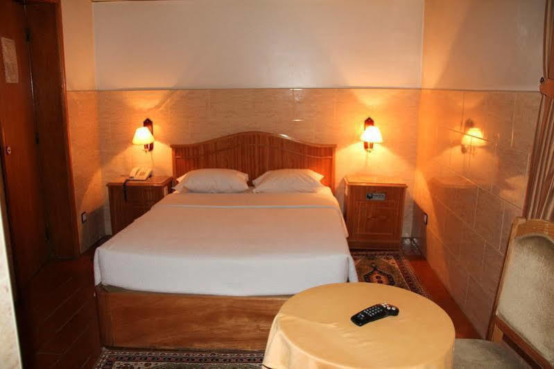 Portucalense Bed & Breakfast Porto Luaran gambar