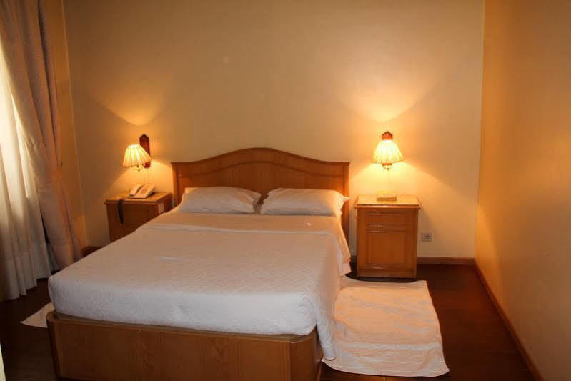 Portucalense Bed & Breakfast Porto Luaran gambar