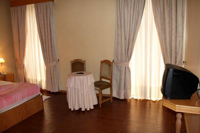 Portucalense Bed & Breakfast Porto Luaran gambar
